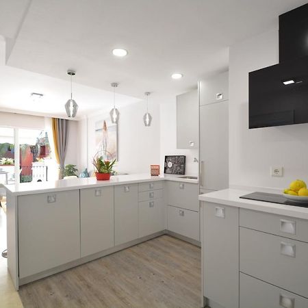 Luxury Beach Side Apartment In Marbella Playa Buitenkant foto