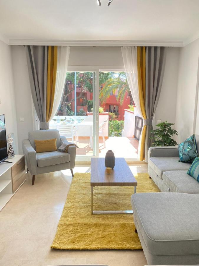 Luxury Beach Side Apartment In Marbella Playa Buitenkant foto
