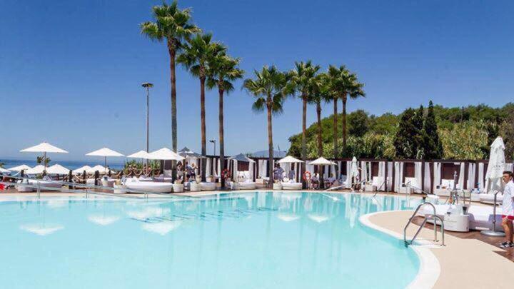 Luxury Beach Side Apartment In Marbella Playa Buitenkant foto
