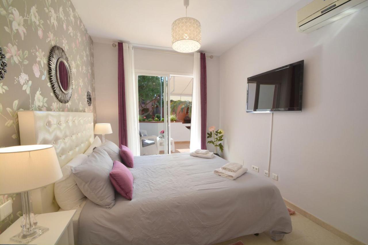 Luxury Beach Side Apartment In Marbella Playa Buitenkant foto